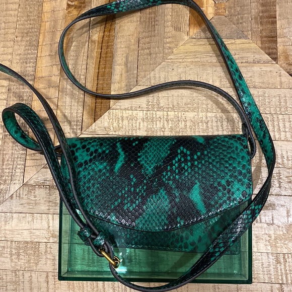 Banana Republic Clutch. - Picture 3 of 5